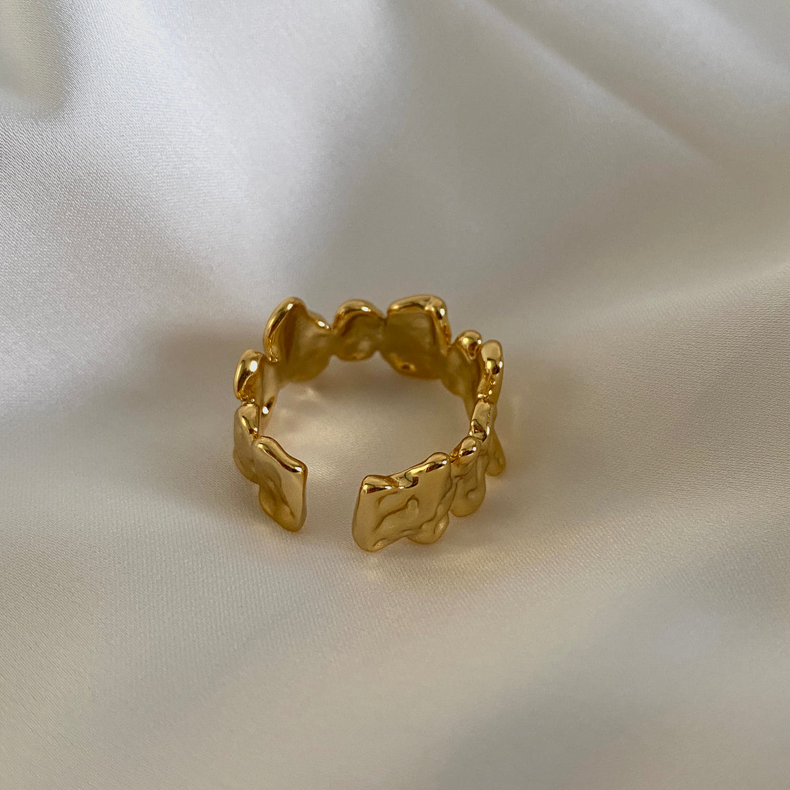 Ladies Ring Wide Grain Gold Plated Ring